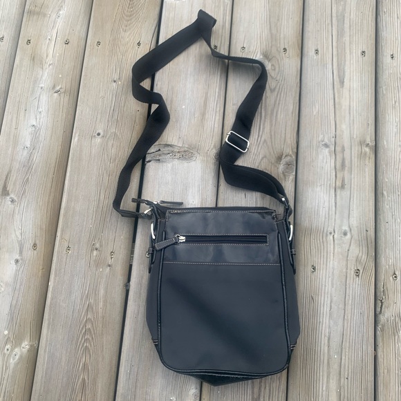 🌷4/$30 Tuscans Collection crossbody - Picture 2 of 6